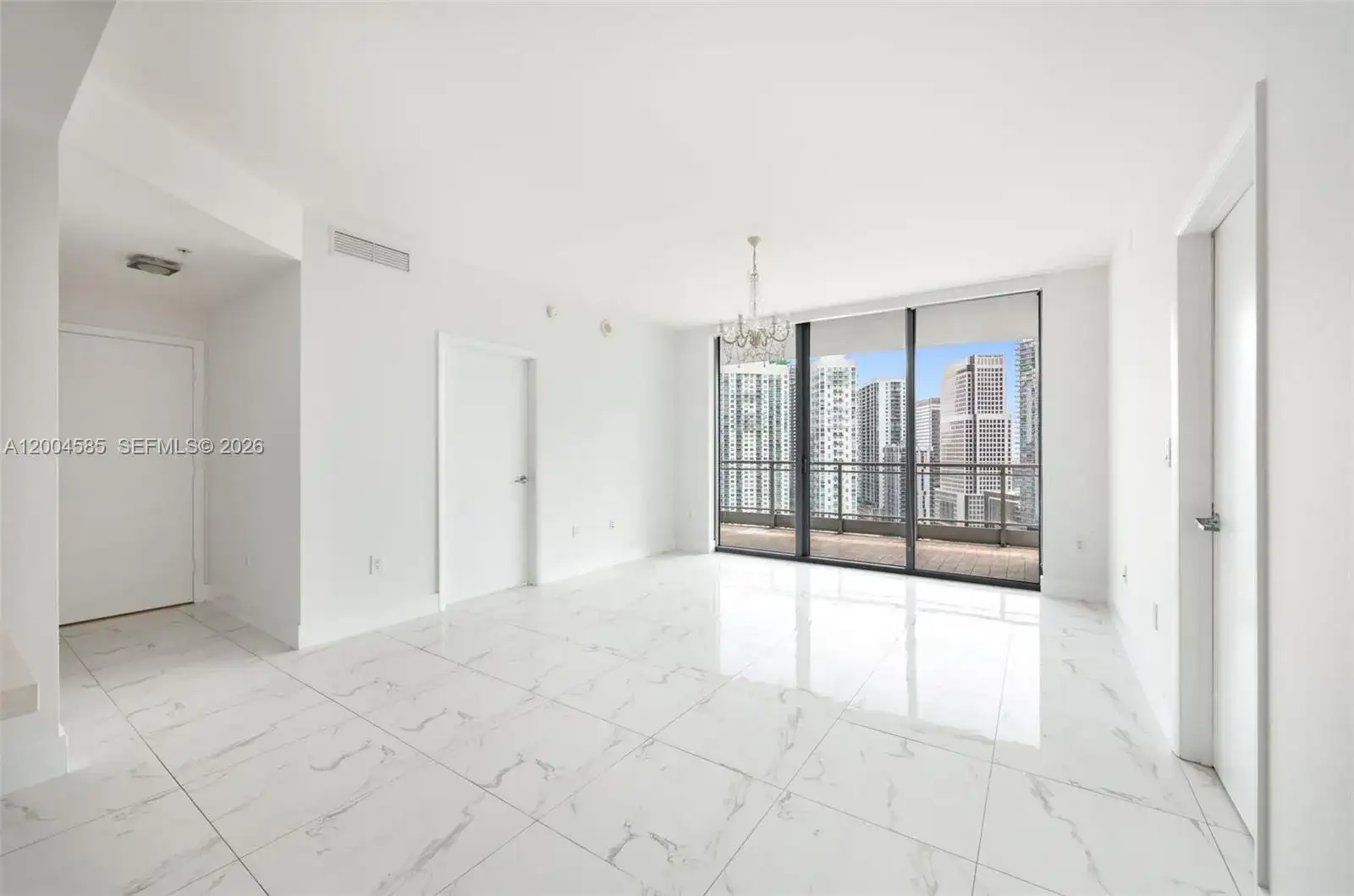 90 SW 3rd St # 2602, Miami FL 33130 photo 2