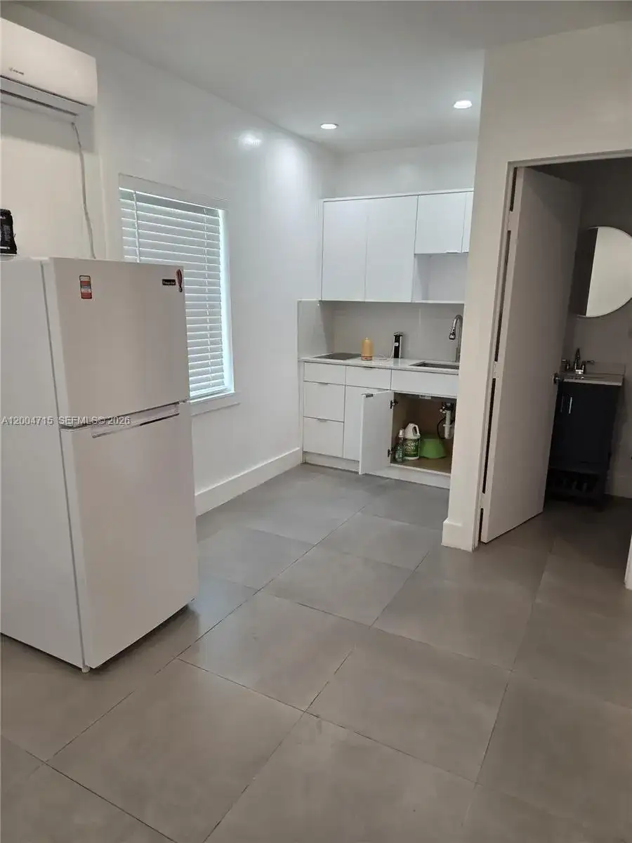 6335 N Miami Ave # 3, Miami FL 33150 photo 3