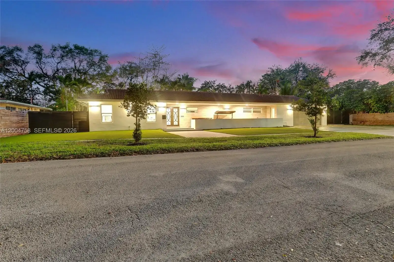 2126 NE 187th St, North Miami Beach FL 33179 photo 4