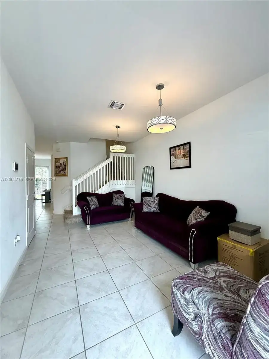 1088 NW 208th Ter, Miami Gardens FL 33169 photo 3