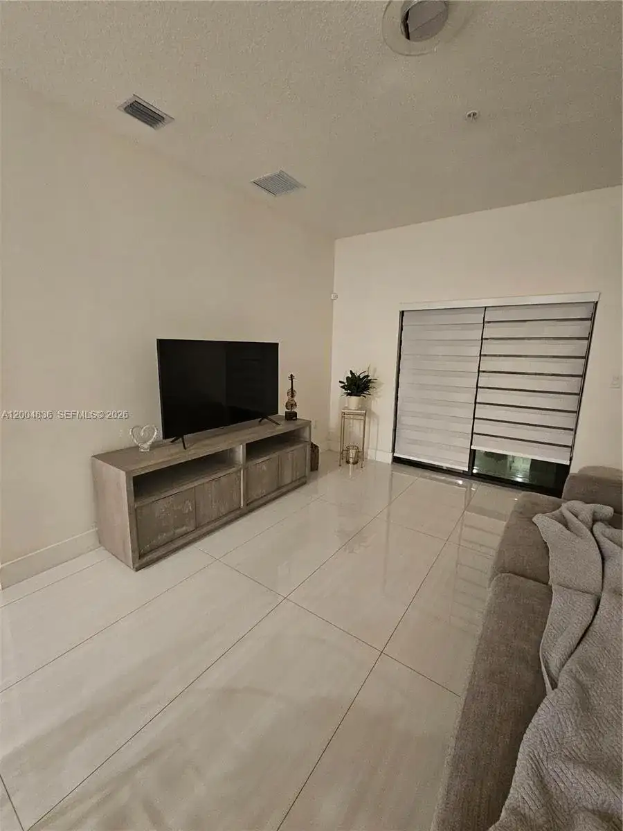 8167 NW 41st St # 109, Doral FL 33166 photo 3