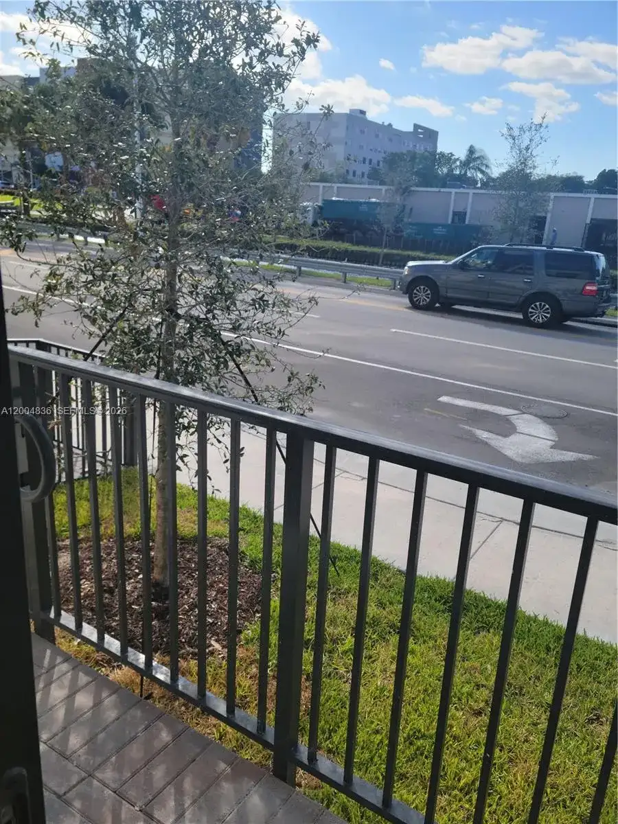 8167 NW 41st St # 109, Doral FL 33166 photo 5