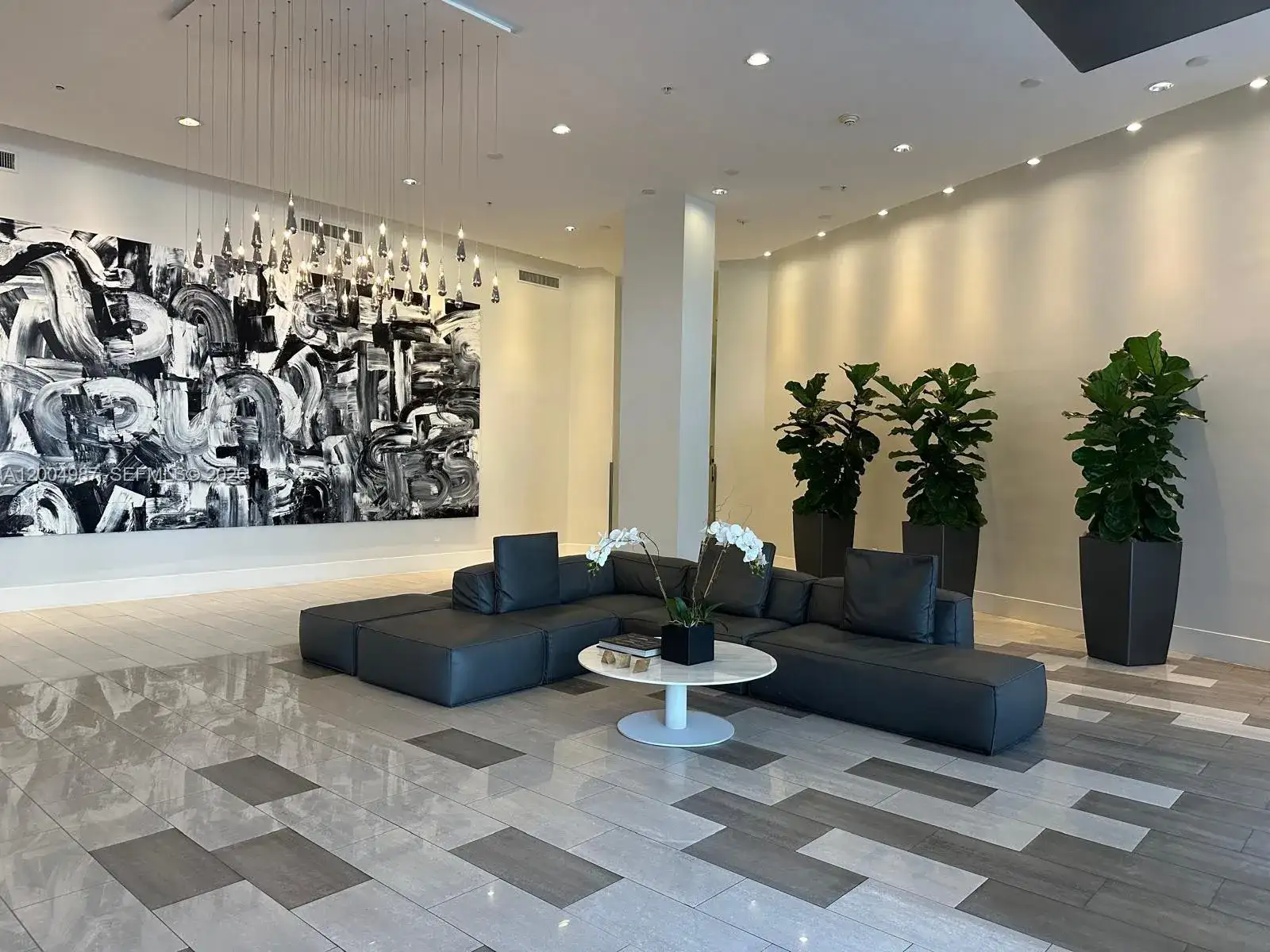 2001 Meridian Ave # 426, Miami Beach FL 33139 photo 3