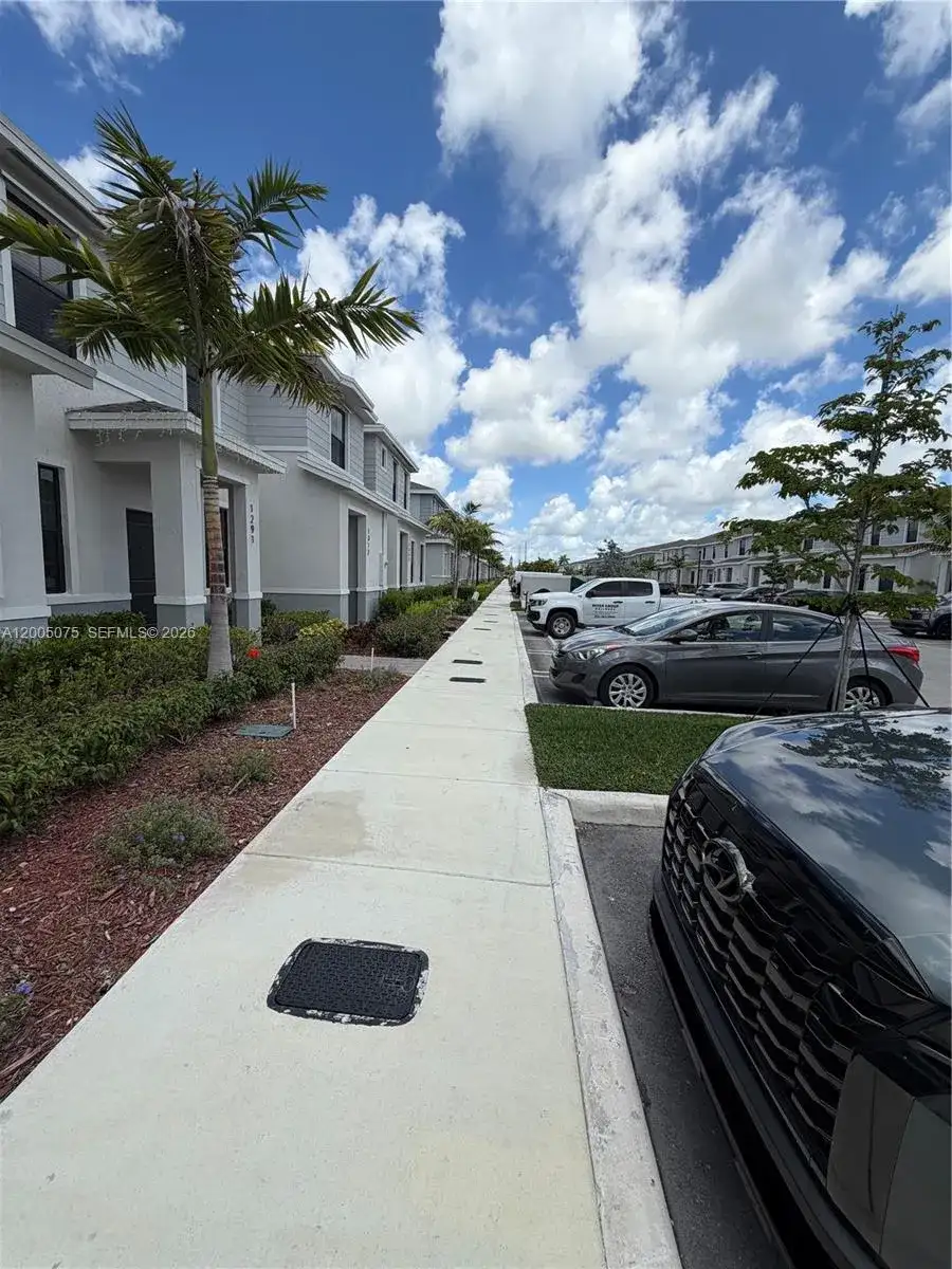 1281 NE 3rd Ave # 1281, Florida City FL 33034 photo 2