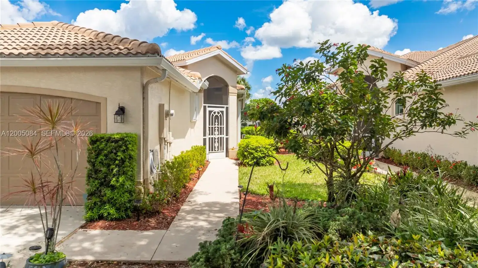 1896 Crestview Way, Naples FL 34119 photo 2