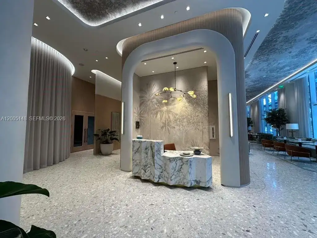 77 SE 5th Street # 1815, Miami FL 33131 photo 4