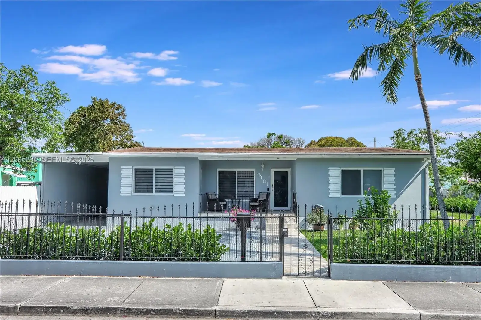 2101 NW 26th St, Miami FL 33142 photo 3