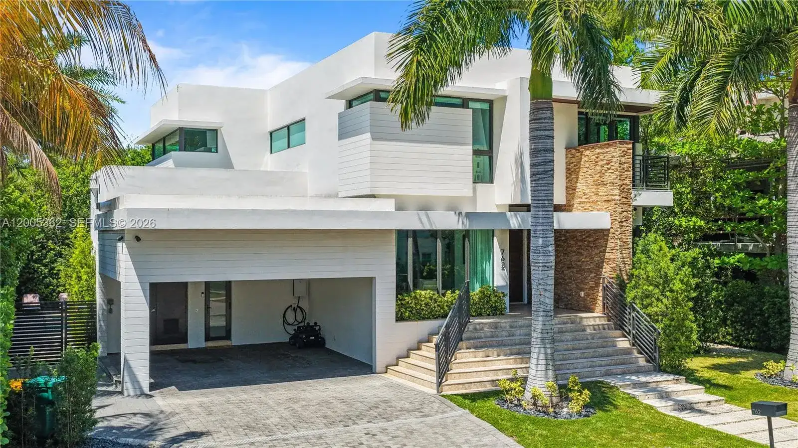 762 Fernwood Rd, Key Biscayne FL 33149 photo 2