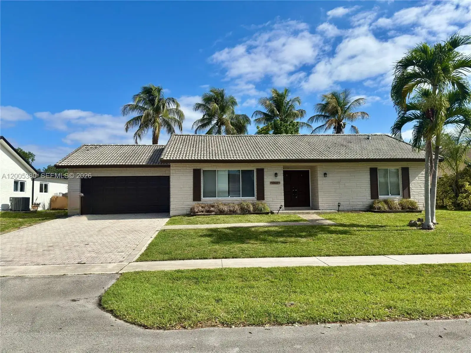 13425 NW 10th St, Sunrise FL 33323 photo 2