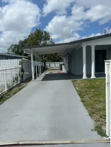 841 Hialeah Dr, Hialeah FL 33010 photo 3