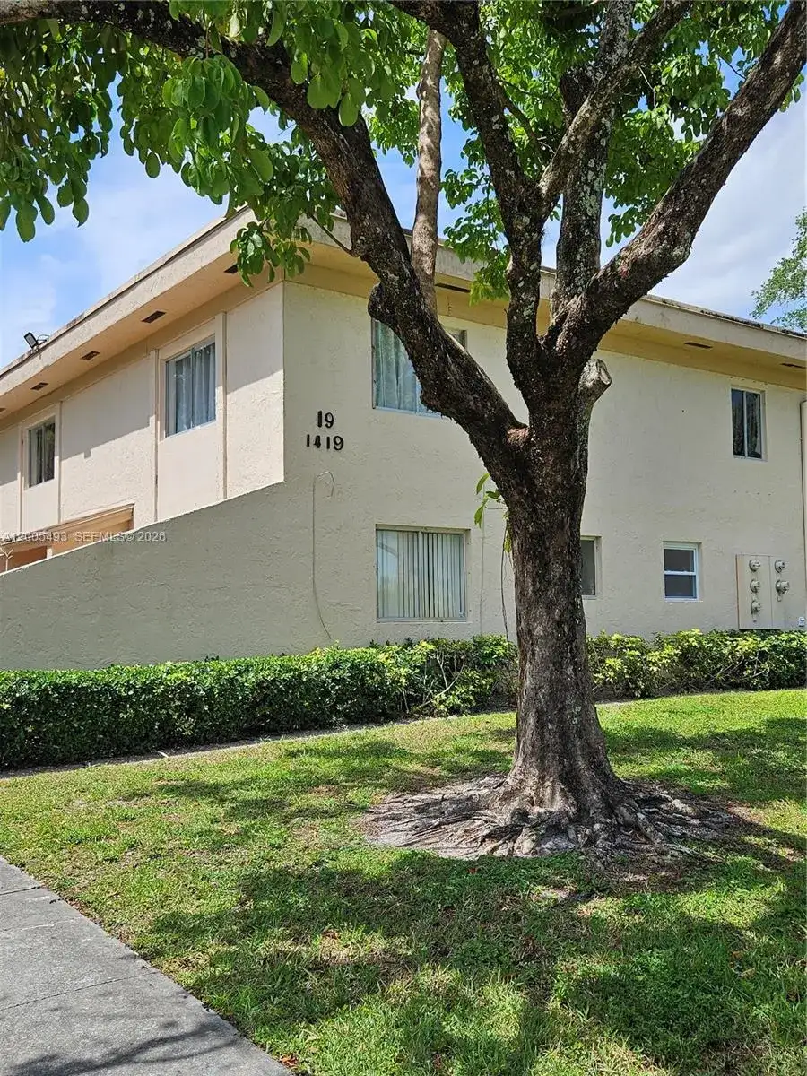 1419 NW 80th Ave # F, Margate FL 33063 photo 3