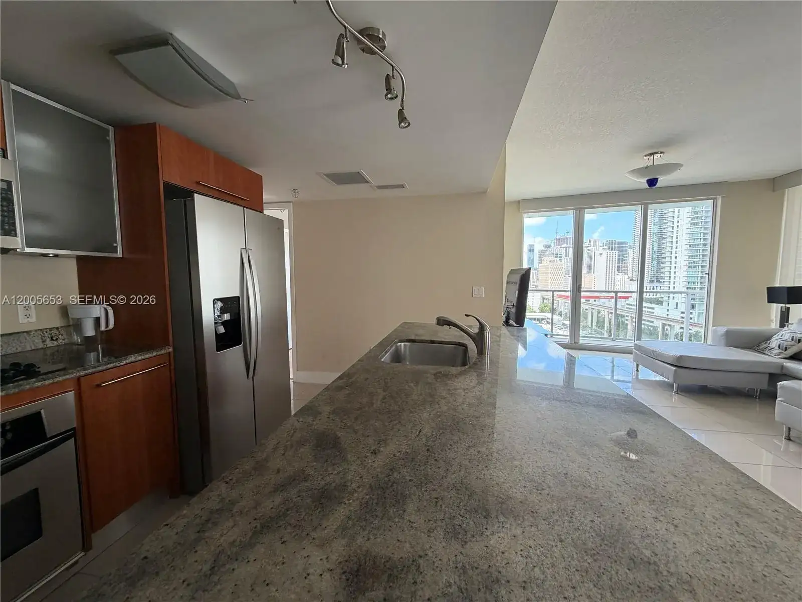 185 SW 7th St # 1511, Miami FL 33130 photo 3