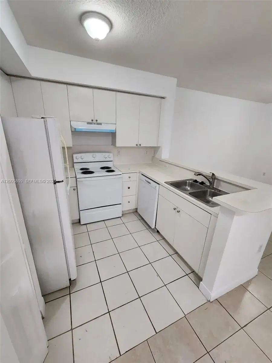11060 SW 196th St # 209, Cutler Bay FL 33157 photo 2