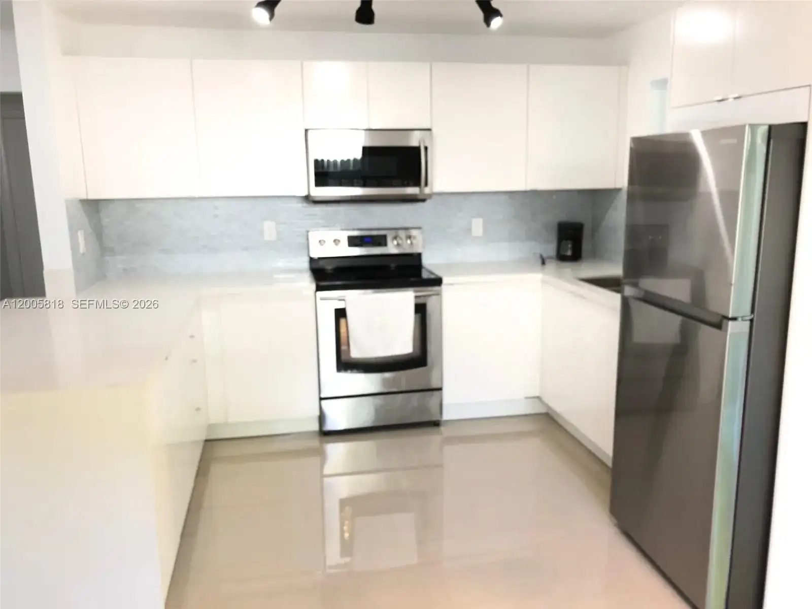 2465 NE 183rd St # 0, North Miami Beach FL 33160 photo 2
