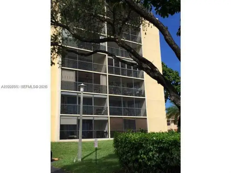 20840 San Simeon Way # 209, Miami FL 33179 photo 3