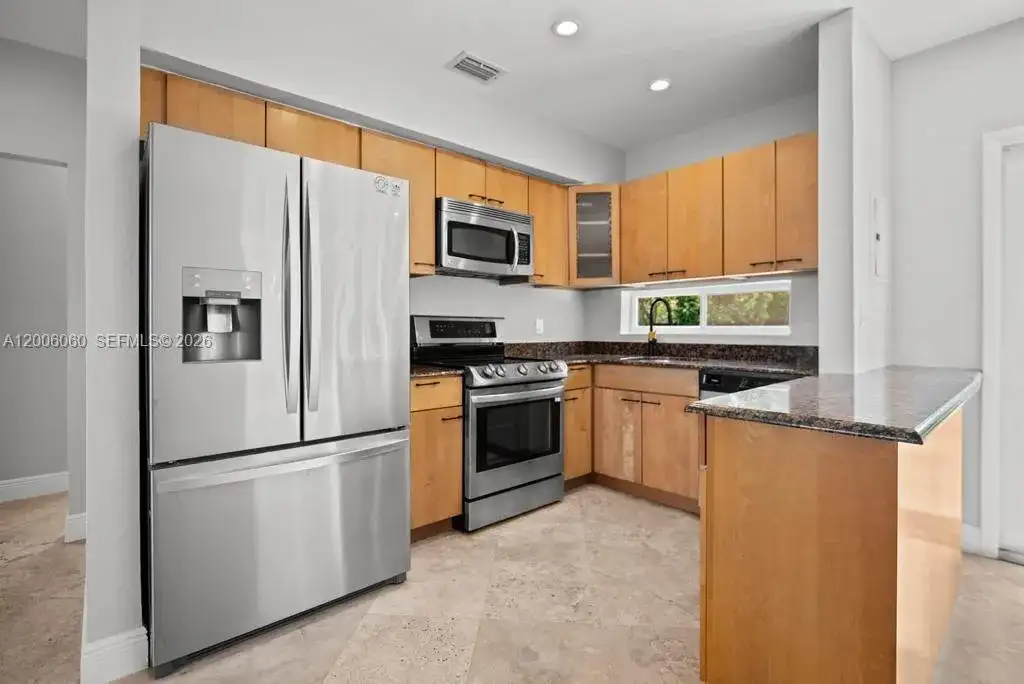 11222 NE 9th Ave, Biscayne Park FL 33161 photo 4