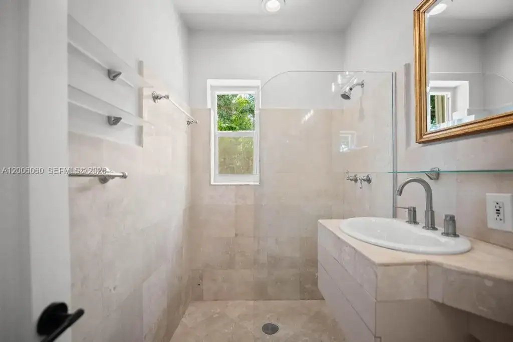 11222 NE 9th Ave, Biscayne Park FL 33161 photo 5