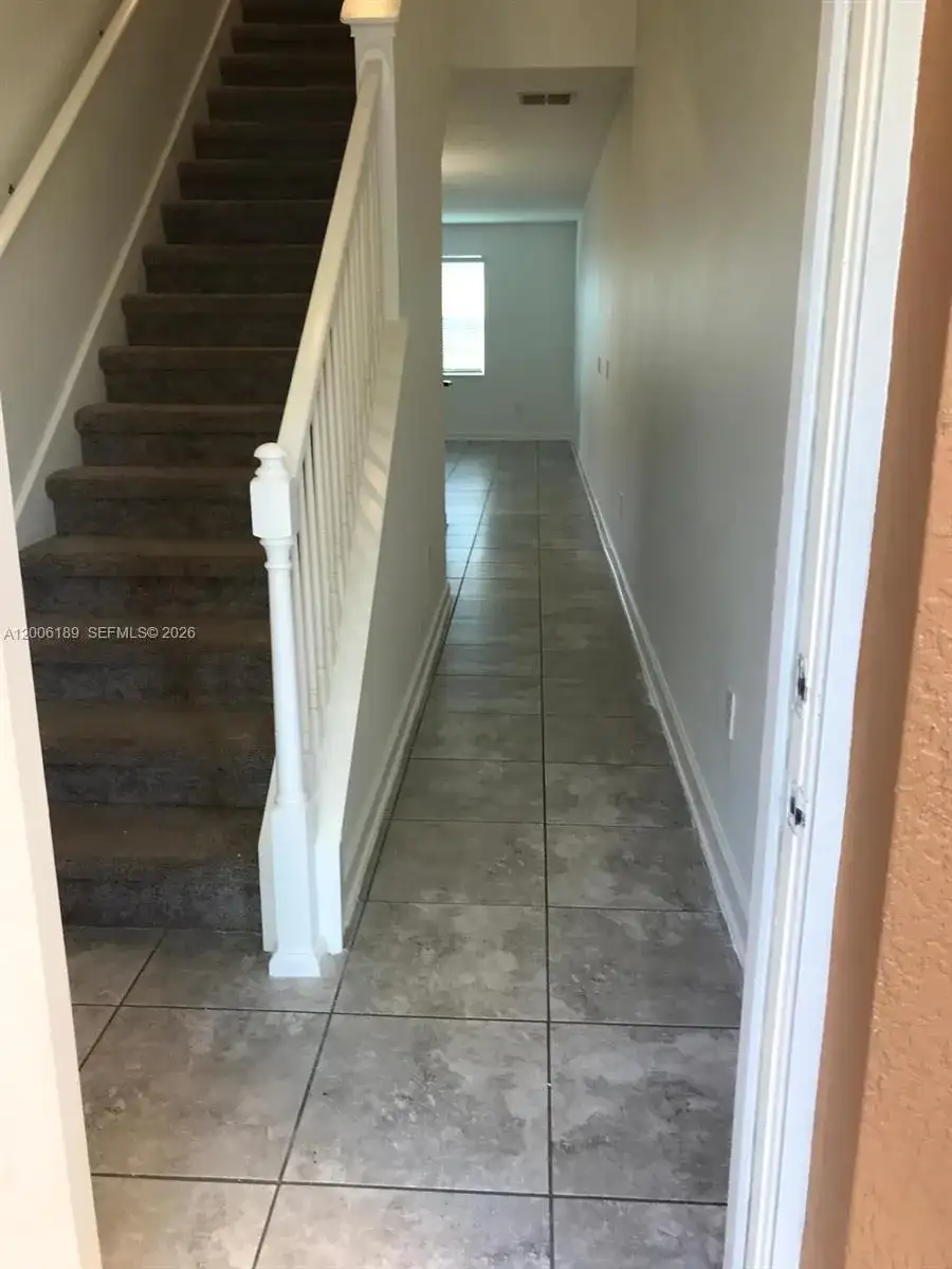 3348 RODRICK CIR, Orlando FL 32824 photo 2