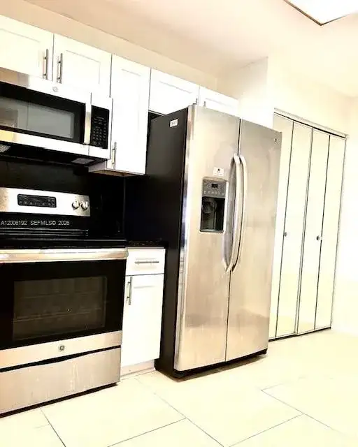 871 NE 207th Ter # 101, Miami FL 33179 photo 2