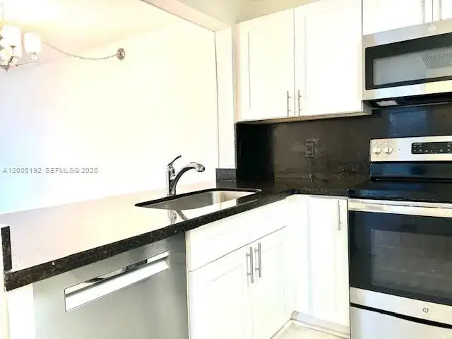 871 NE 207th Ter # 101, Miami FL 33179 photo 3