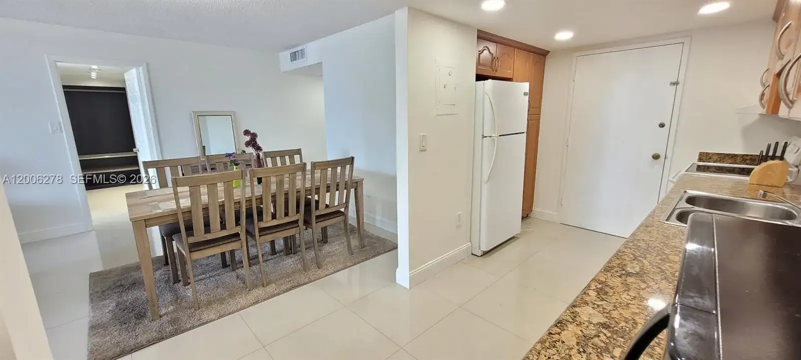 18011 Biscayne Blvd # 402, Aventura FL 33160 photo 2