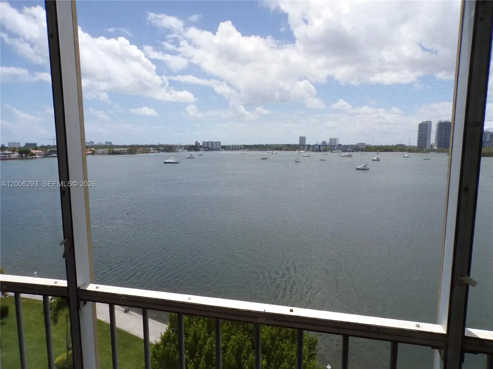 3000 Marcos Dr # P609, Aventura FL 33160 photo 2