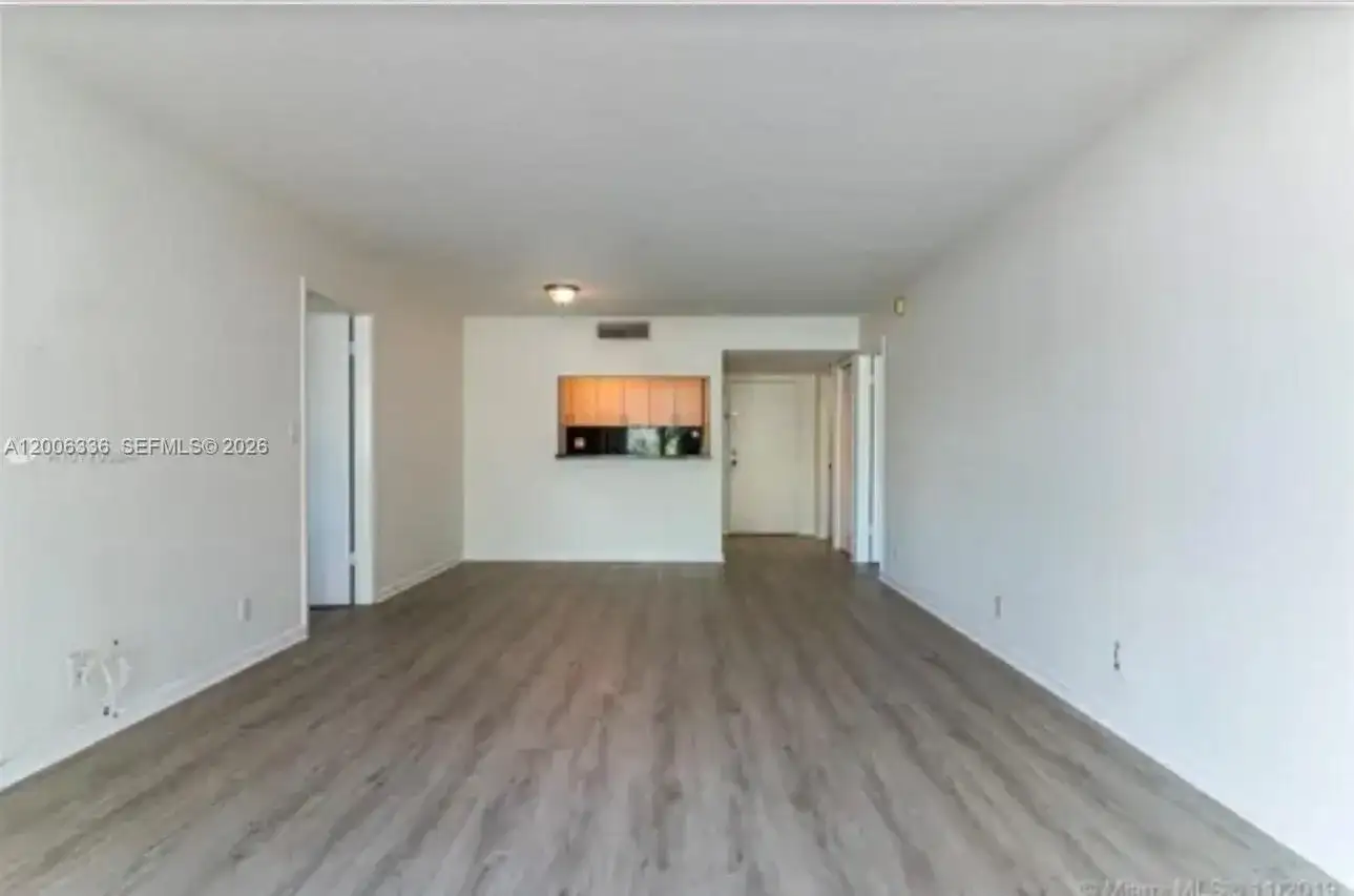 100 Lakeview Dr # 112, Weston FL 33326 photo 2