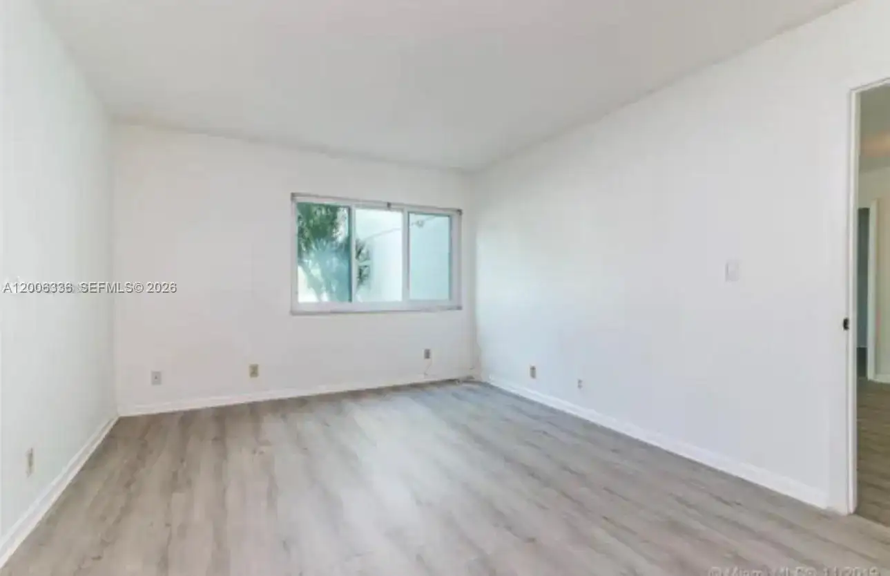 100 Lakeview Dr # 112, Weston FL 33326 photo 5