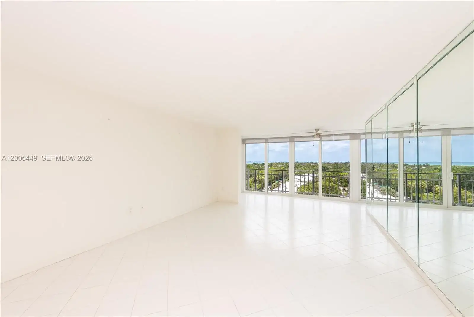 600 Grapetree Dr, Key Biscayne FL 33149 photo 3