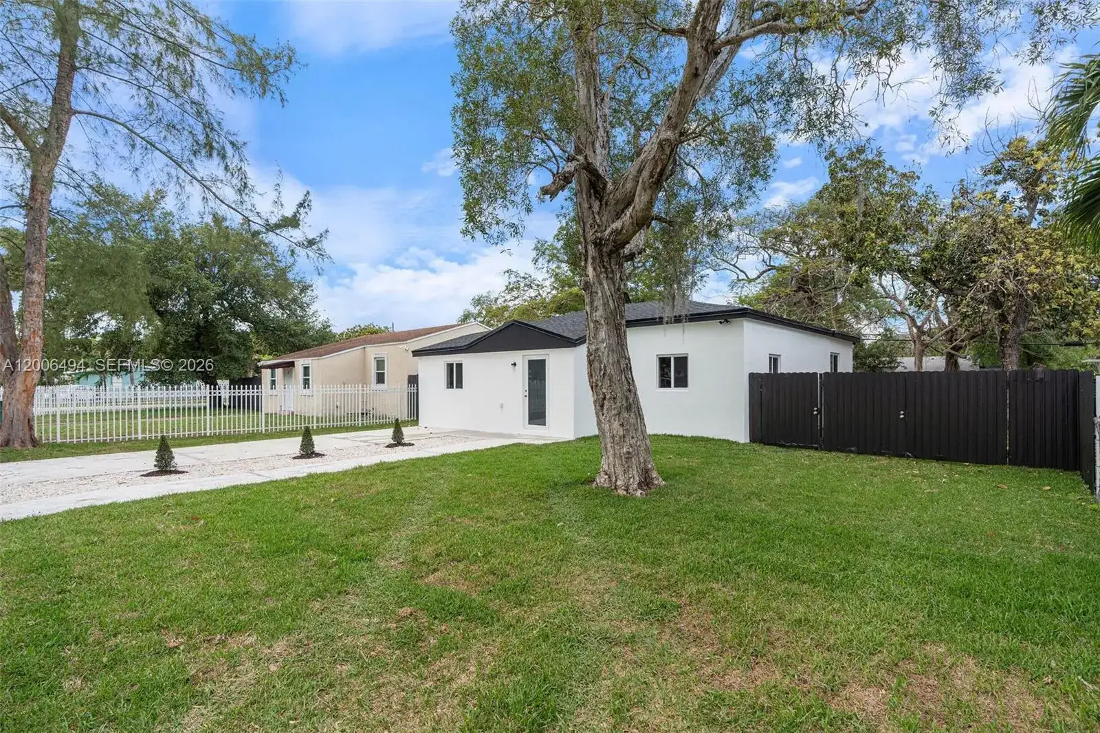 1305 Dunad Avenue, Opa-Locka FL 33054 photo 3