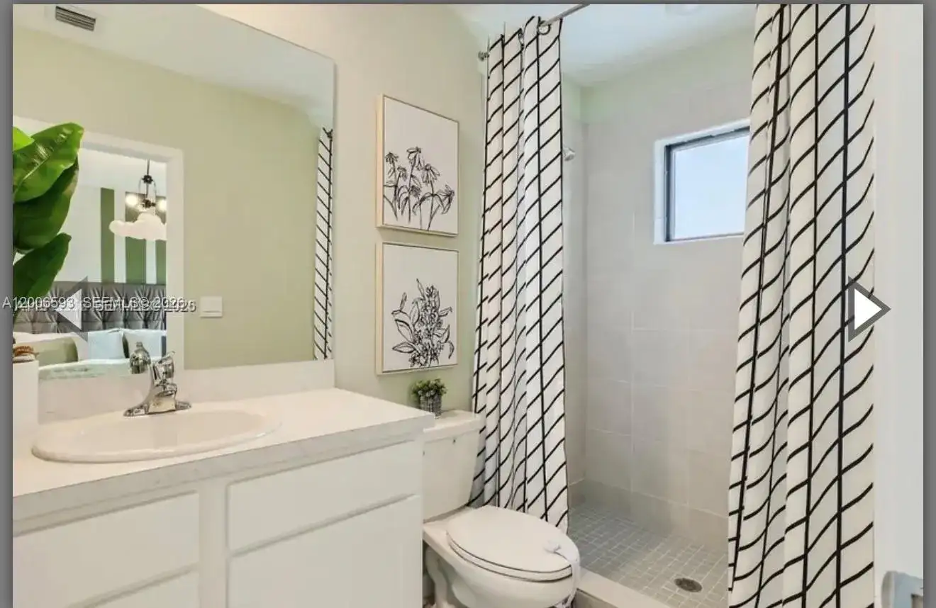 445 NE 1st Dr, Florida City FL 33034 photo 3
