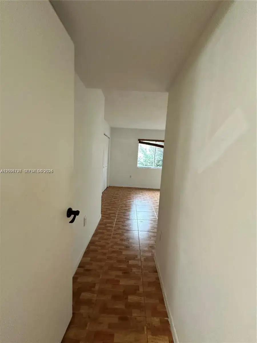 551 NW 82nd Ave # 502, Miami FL 33126 photo 5