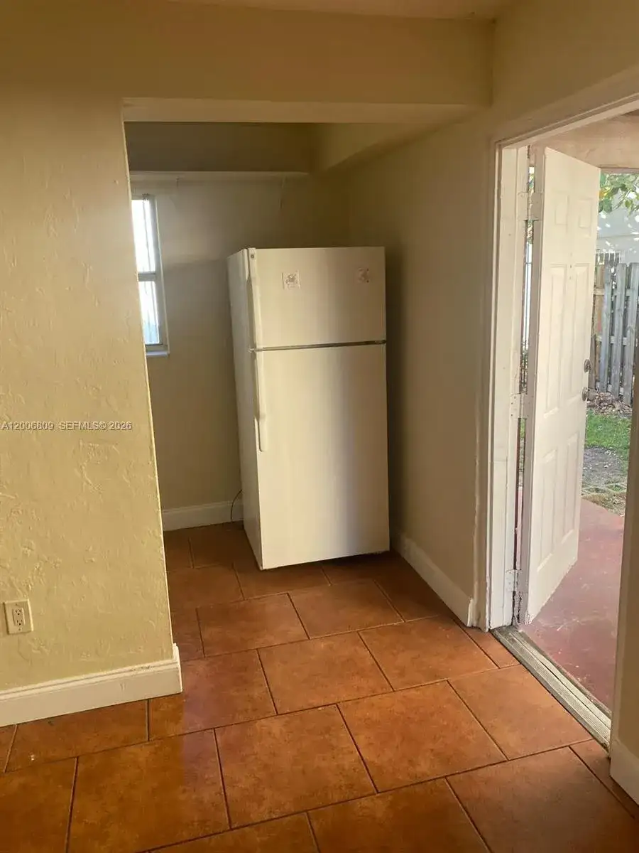 1319 NW 60th St # 4, Miami FL 33142 photo 5