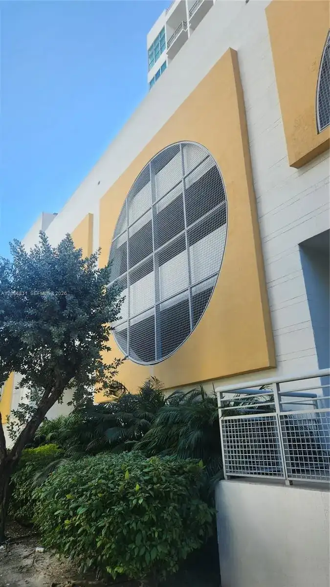 2200 NE 4th Ave # 803, Miami FL 33137 photo 2