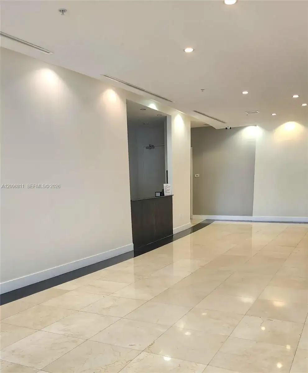 2200 NE 4th Ave # 803, Miami FL 33137 photo 3