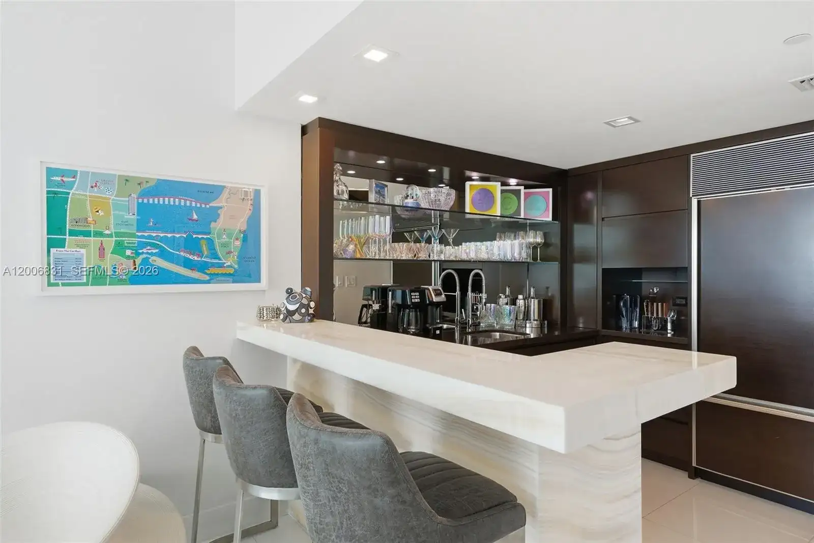 6801 Collins Ave, Miami Beach FL 33141 photo 2