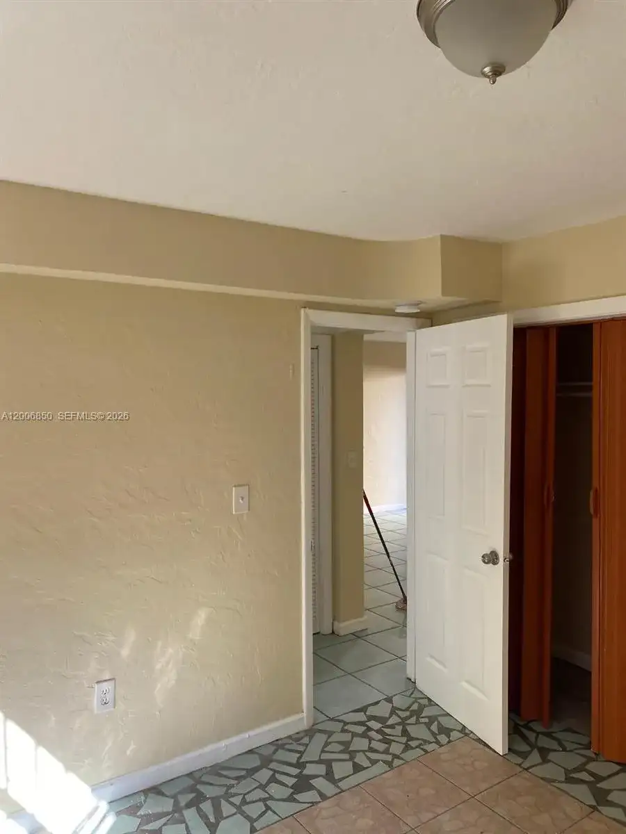1319 NW 60th St # 5, Miami FL 33142 photo 3