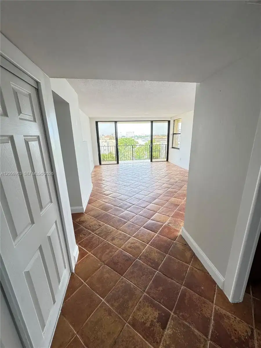 1470 NE 123rd St # A701, North Miami FL 33161 photo 2
