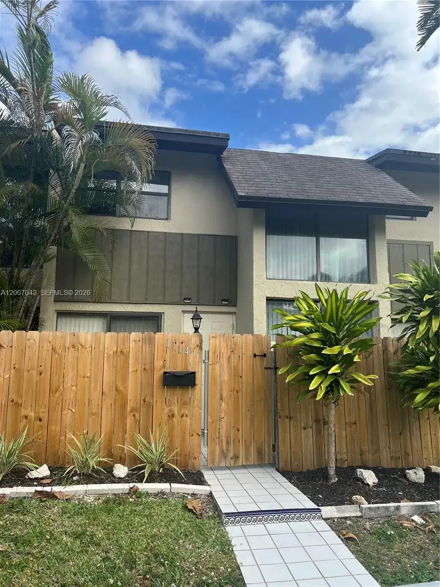 11141 SW 70th Ter, Miami FL 33173 photo 2