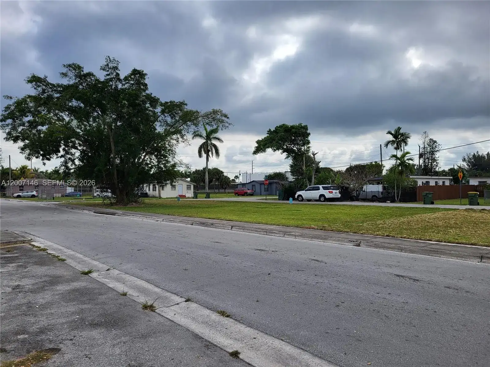 300 SW 6 Street, Homestead FL 33030 photo 3