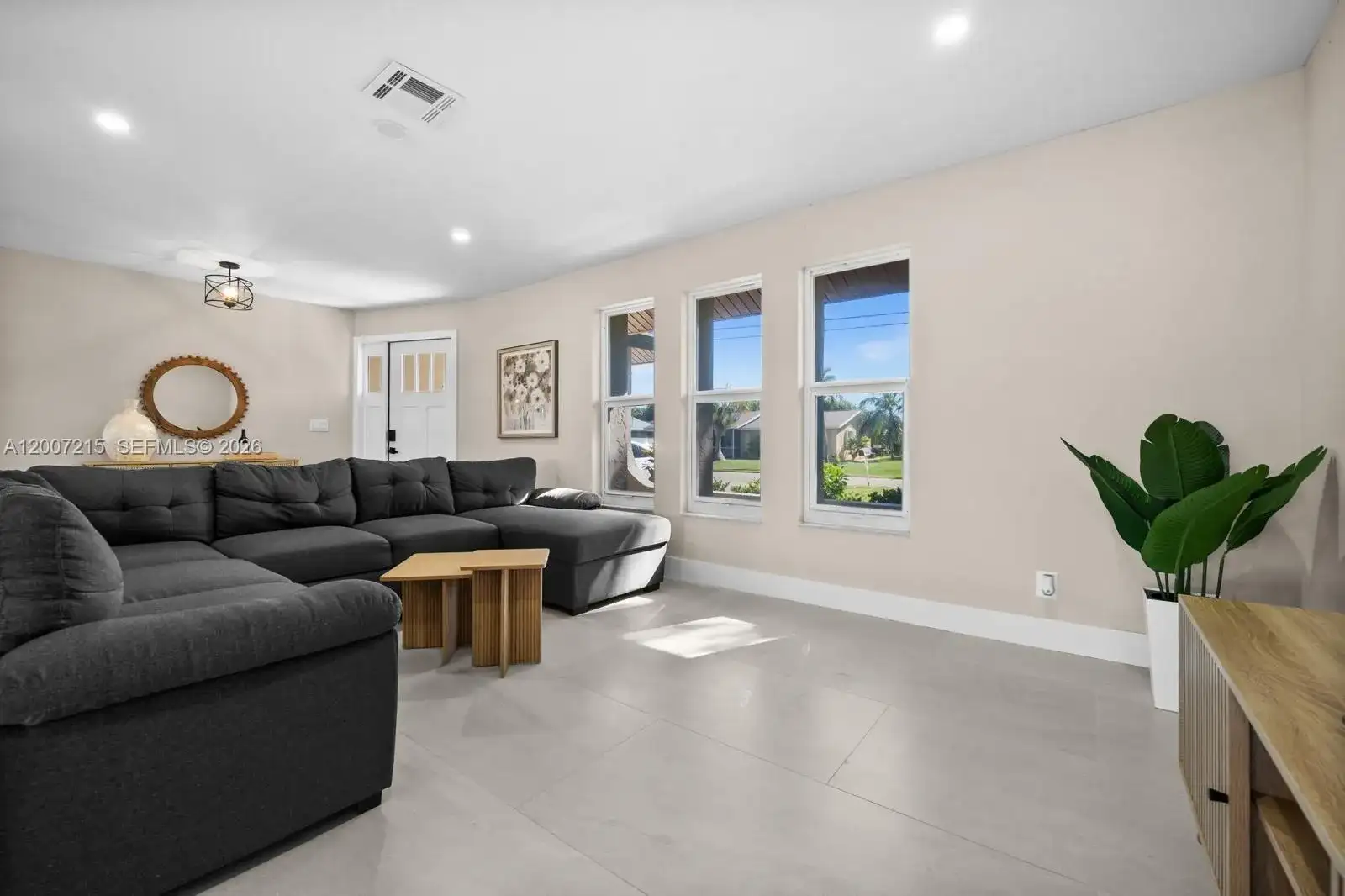 117 SE 40 TER, Cape Coral FL 33904 photo 4
