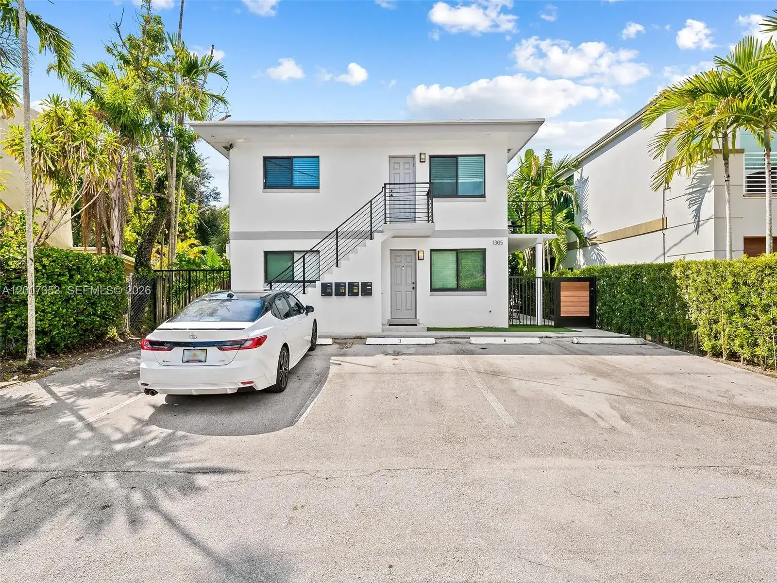 1305 SE 1st St, Fort Lauderdale FL 33301 photo 2