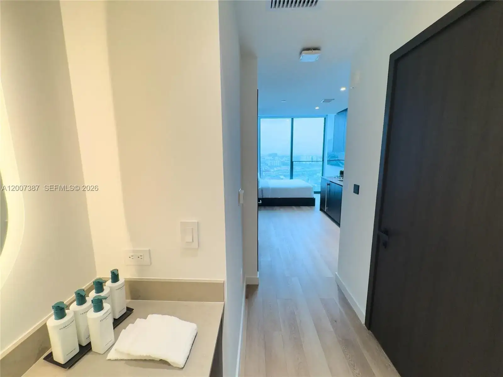 20 NE 11th St # 3012B, Miami FL 33132 photo 4
