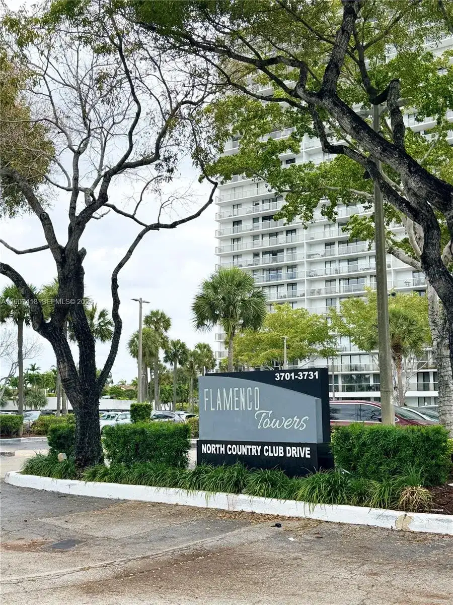3701 N Country Club Dr # 607, Aventura FL 33180 photo 2