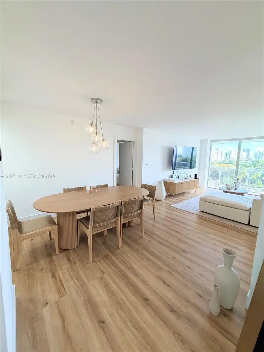 3701 N Country Club Dr # 607, Aventura FL 33180 photo 3