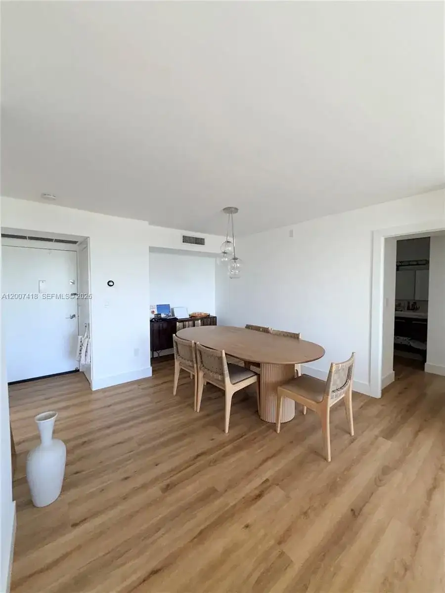 3701 N Country Club Dr # 607, Aventura FL 33180 photo 4