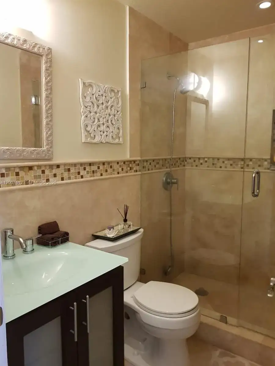 930 NE 33rd Ter # 202, Homestead FL 33033 photo 5