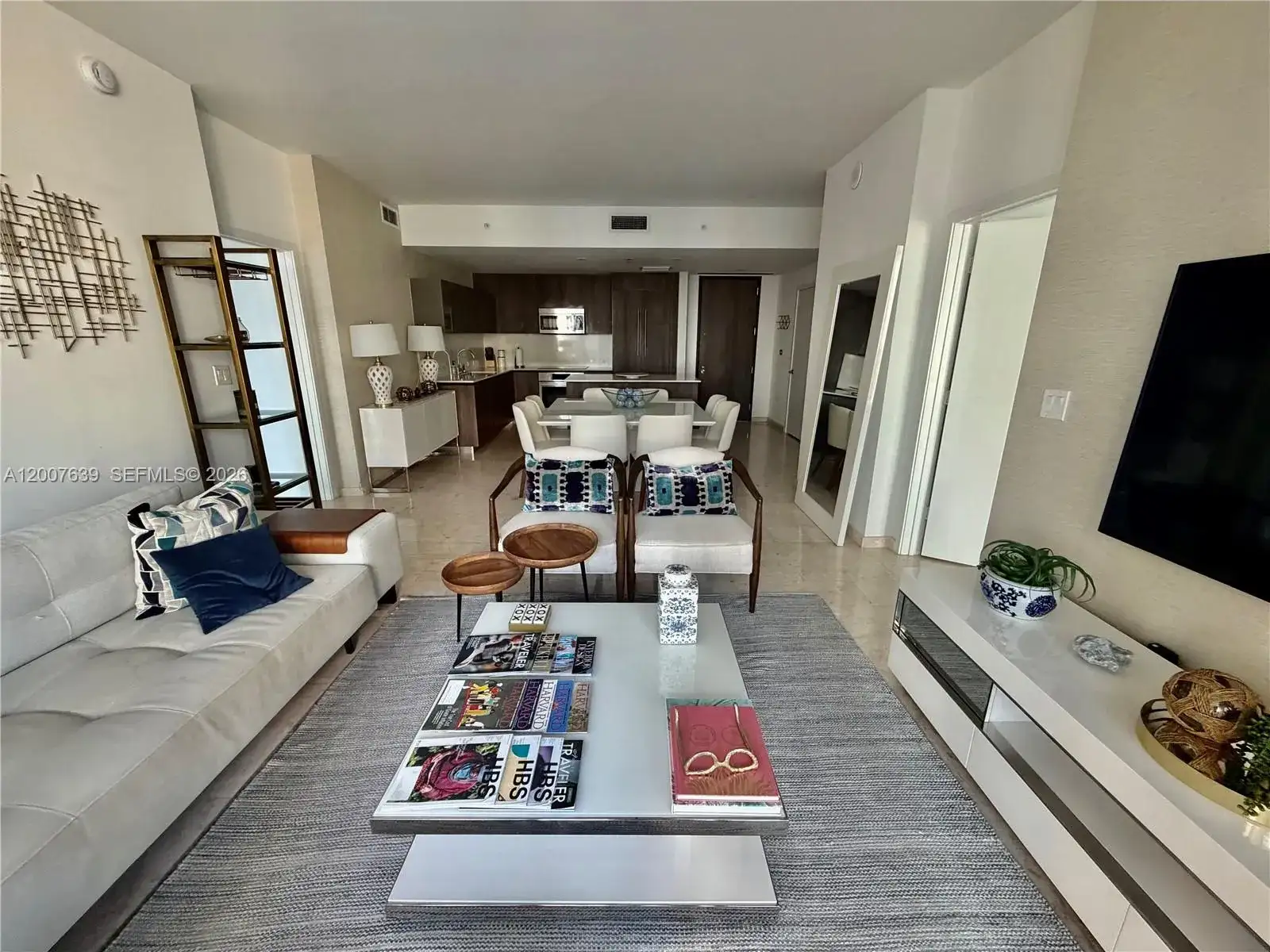 88 SW 7th St # 1109, Miami FL 33130 photo 2