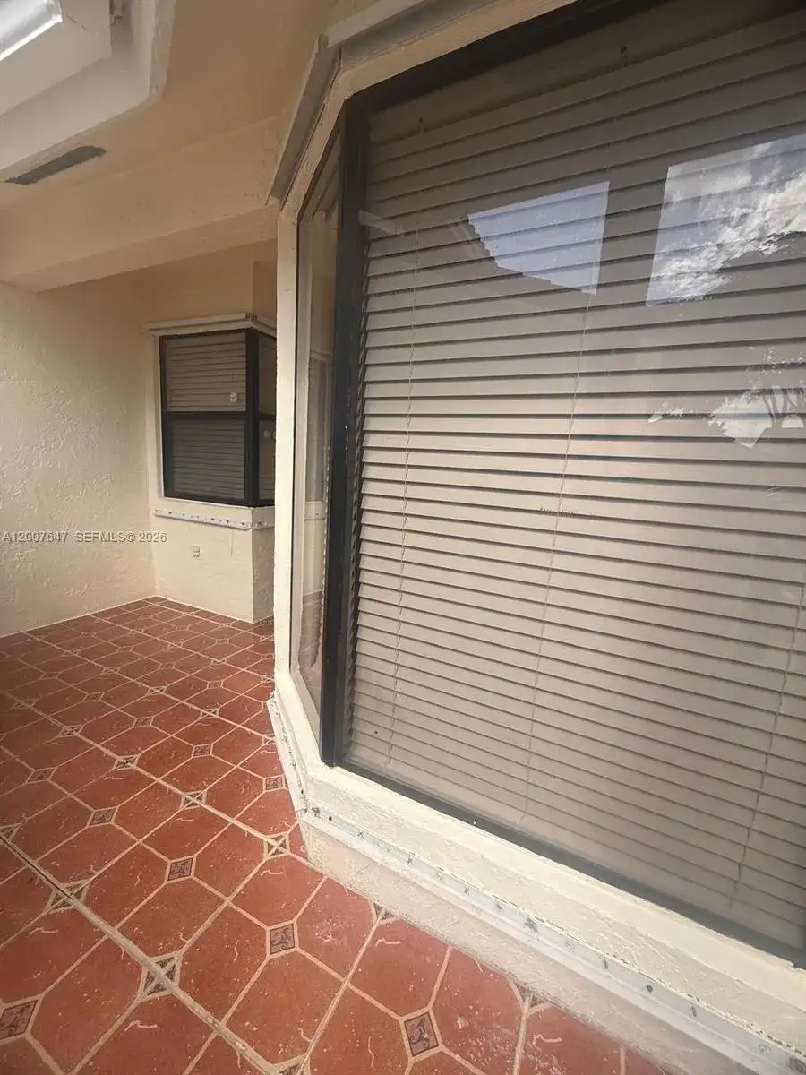 1004 San Remo Cir, Homestead FL 33035 photo 5
