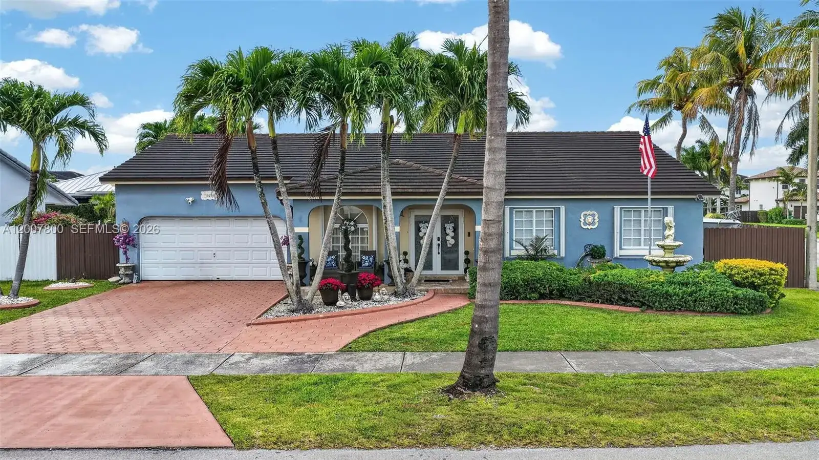15201 SW 177th Ter, Miami FL 33187 photo 2